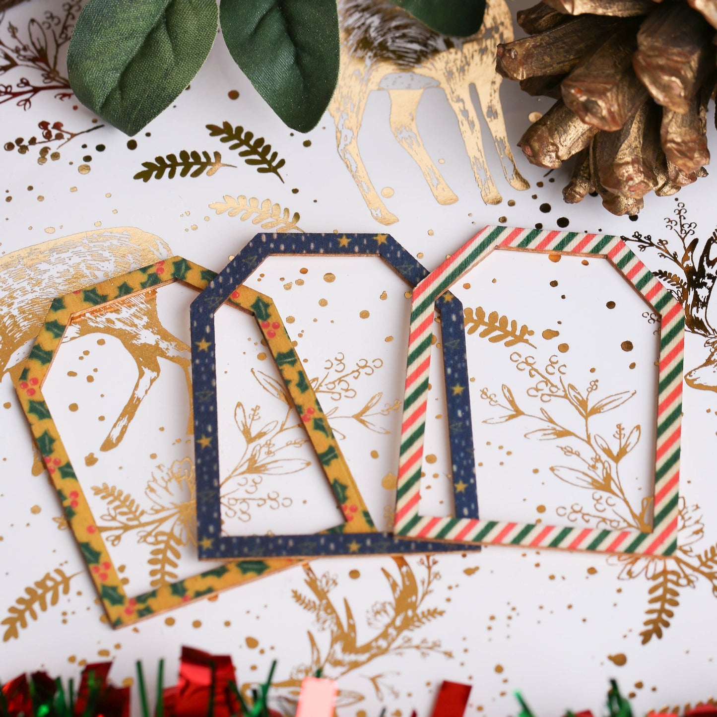 Naughty or Nice Wooden Frames (DCWDN127X21)