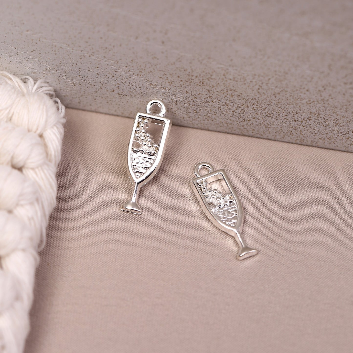 Champagne Glass Metal Charms (8pcs) (MLB-016)