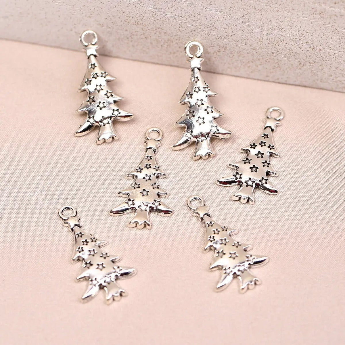Decorated Christmas Tree Metal Charms (6pcs) (MLB-010) - Printable Heaven