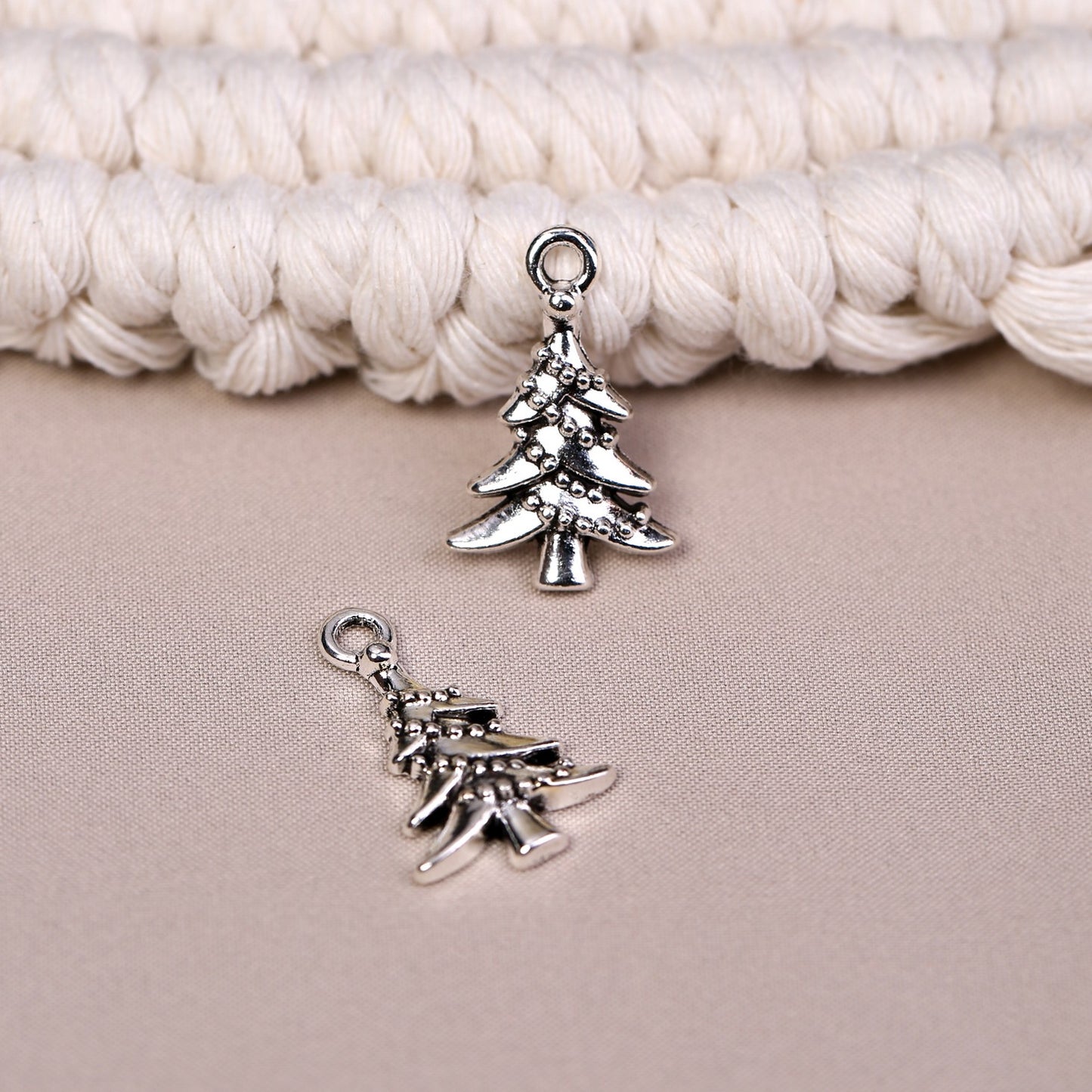 Christmas Tree Metal Charms (8pcs) (MLB-001)