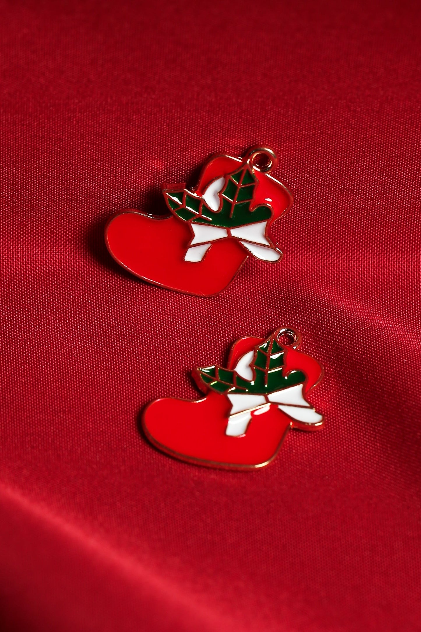 Christmas Stocking Metal Charms (2pcs) (MLB-059)