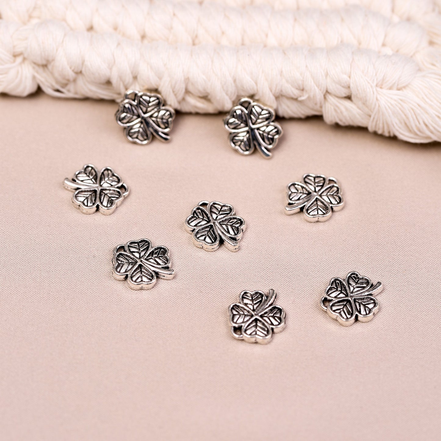 Four Leaf Clover Metal Charms (8pcs) (MLB-023)