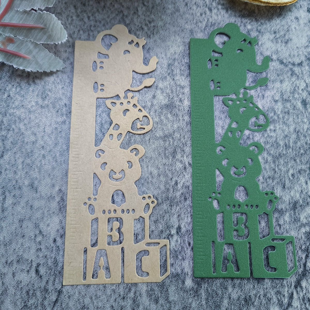 Printable Heaven Large Cutting Die - ABC Animal Ruler (1pc)