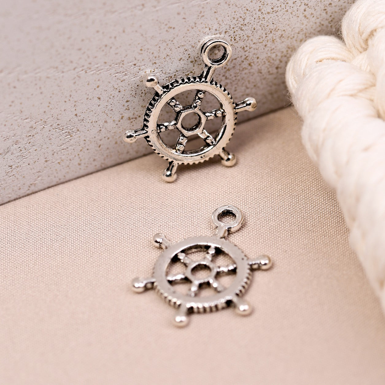 Ships Wheel Metal Charms (8pcs) (MLB-028)