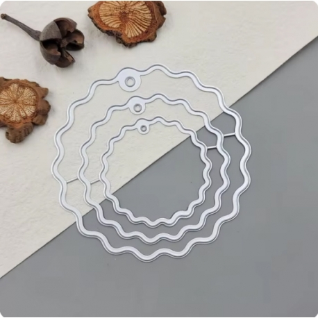 Printable Heaven Small Cutting Die - Nesting Circular Wavy Edge Tags (3pcs) (T029)