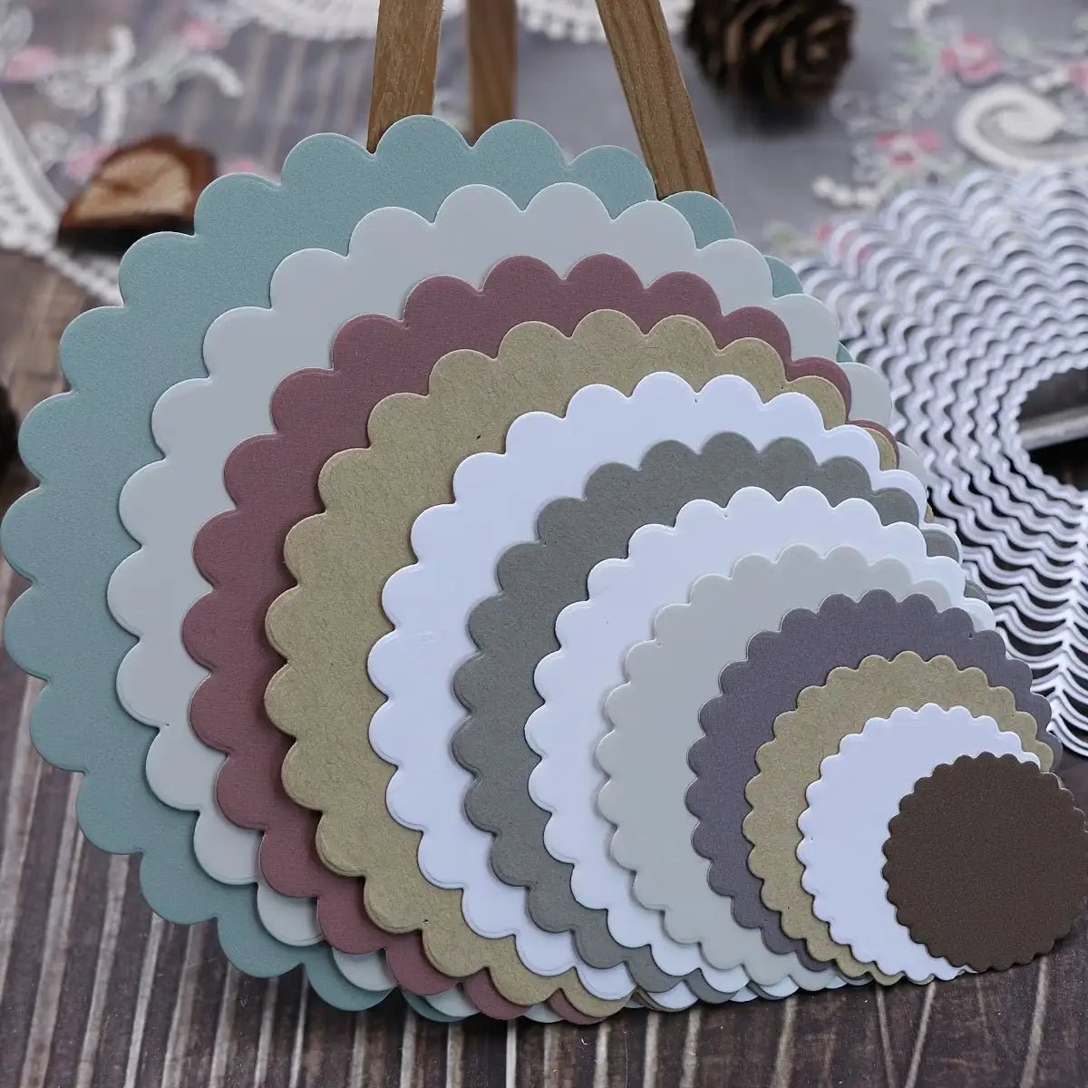12-Piece Scalloped Circle Cutting Die Set - Set of 12 (D140) - Printable Heaven
