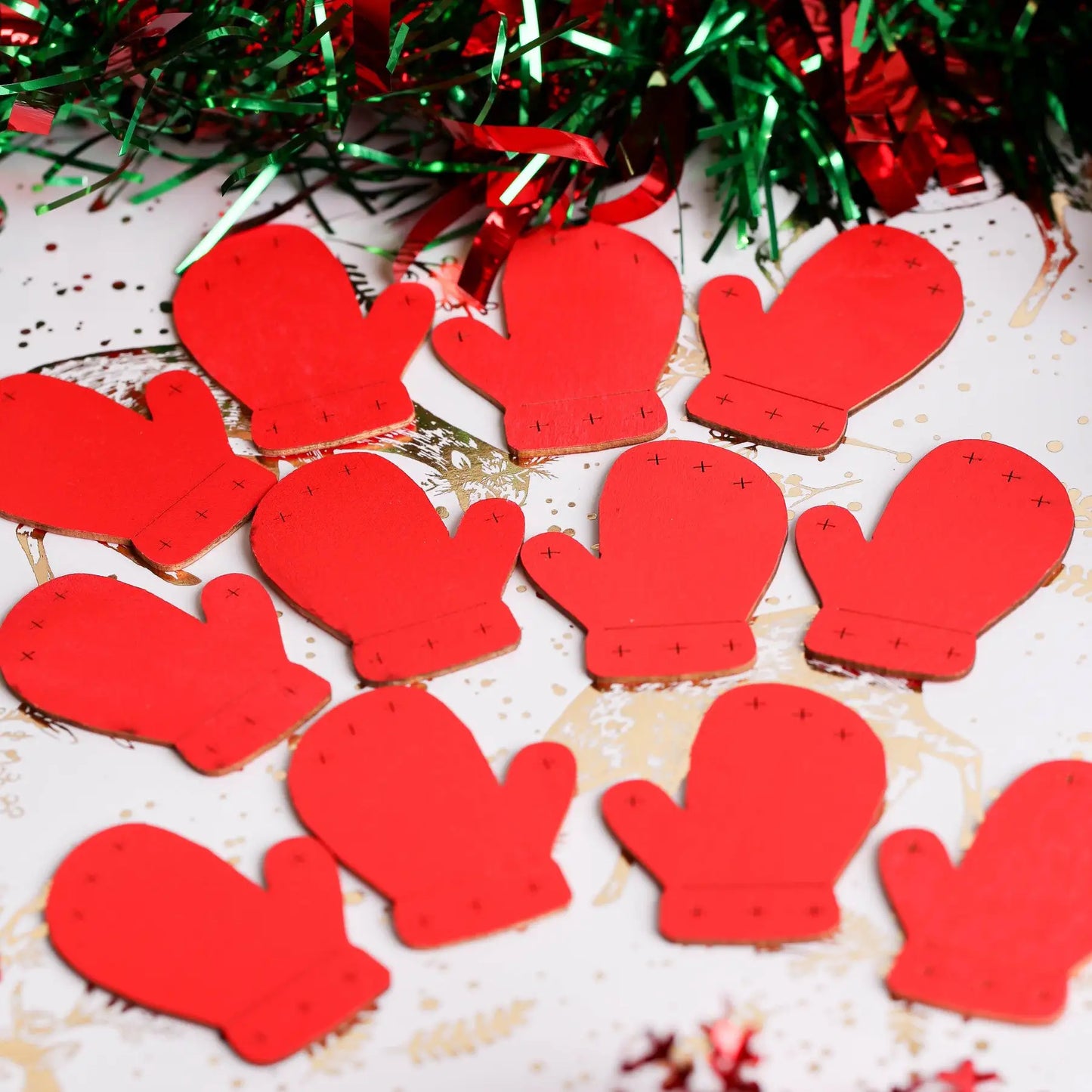 Create Christmas Wooden Shapes (12pcs) - Mittens Red (PMA 174587) - Printable Heaven