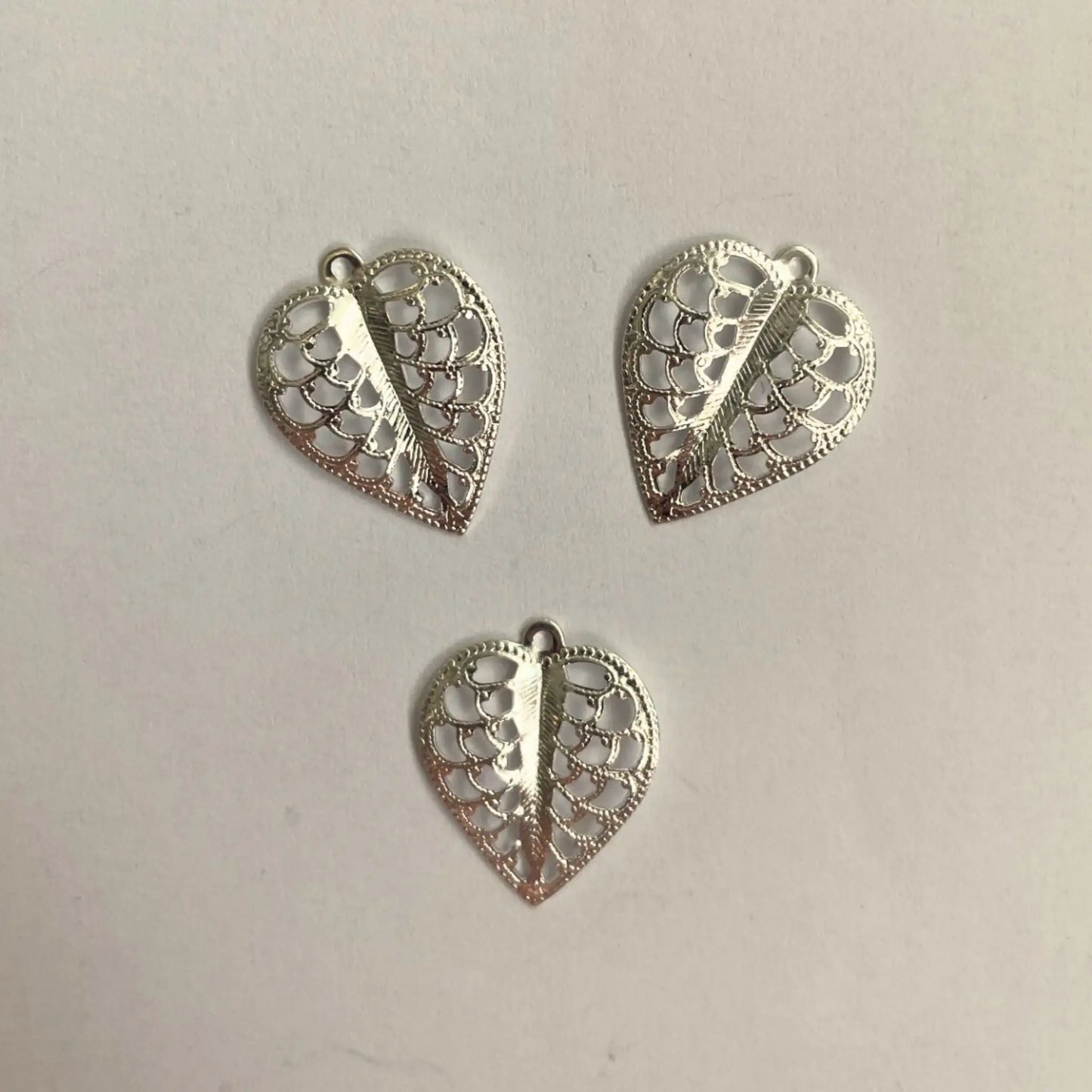 Delicate Silver Leaf Charms (10pcs) - Printable Heaven