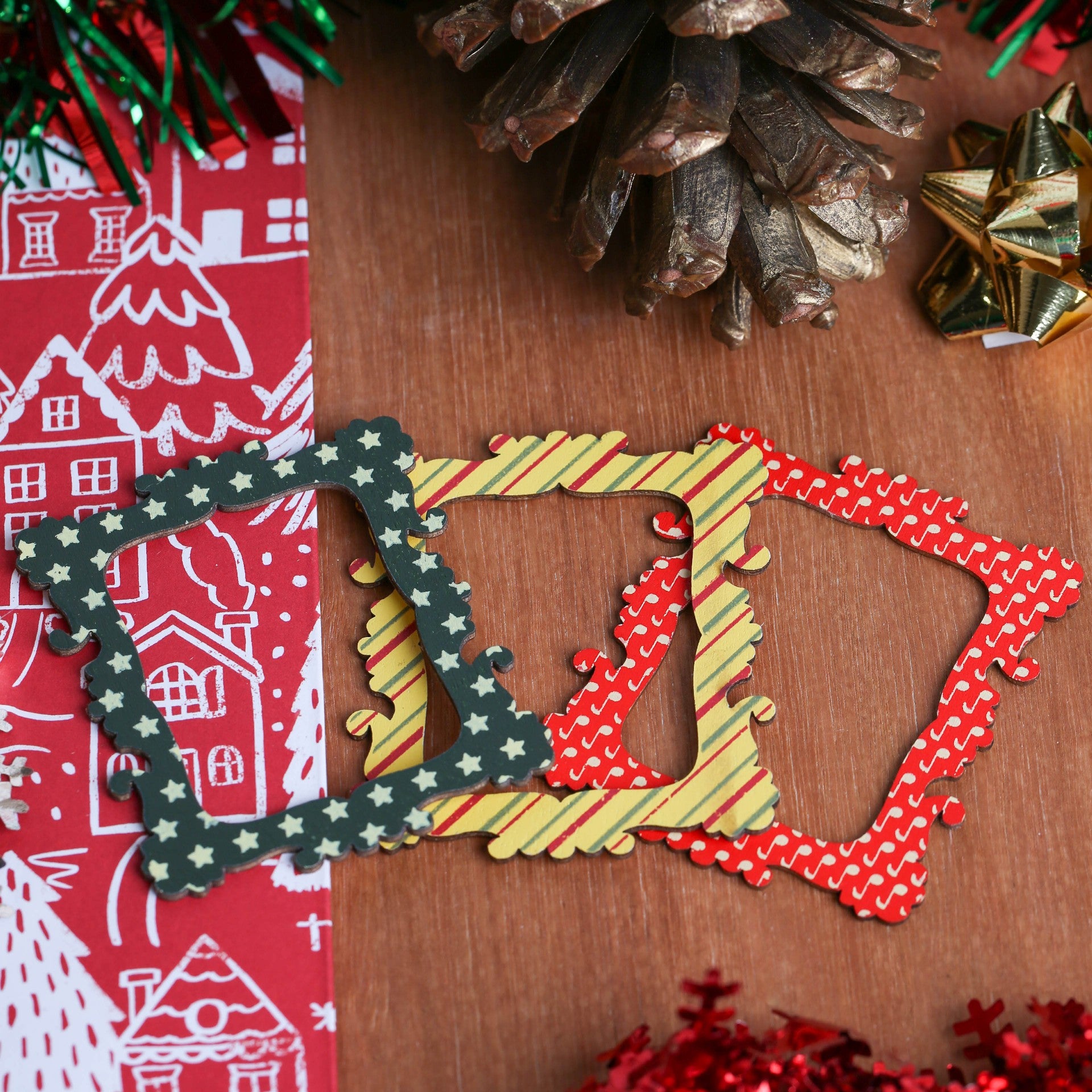 Dovecraft Little Red Robin - Wooden Frames (DCWDN114X20) – Printable Heaven