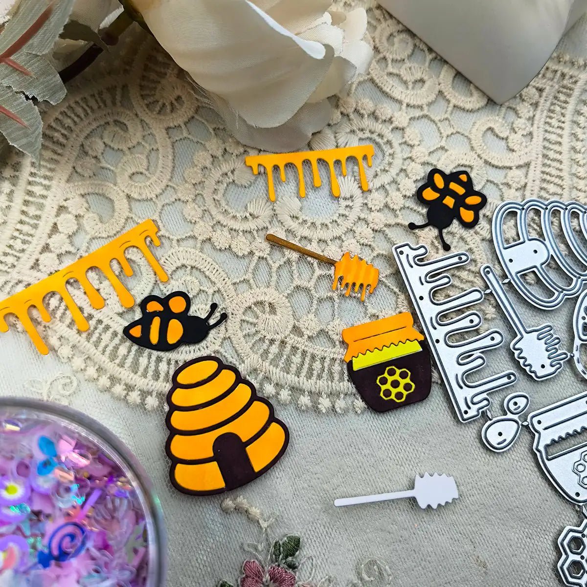 Printable Heaven Large Cutting Die - Bees and Honey (14pcs) (A132) - Printable Heaven