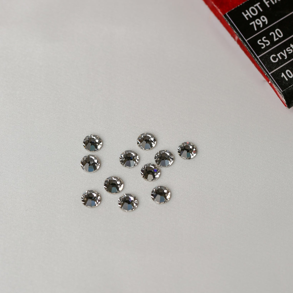 SS20 Hot Fix Silver Foiled Crystals (1440pcs) - Printable Heaven