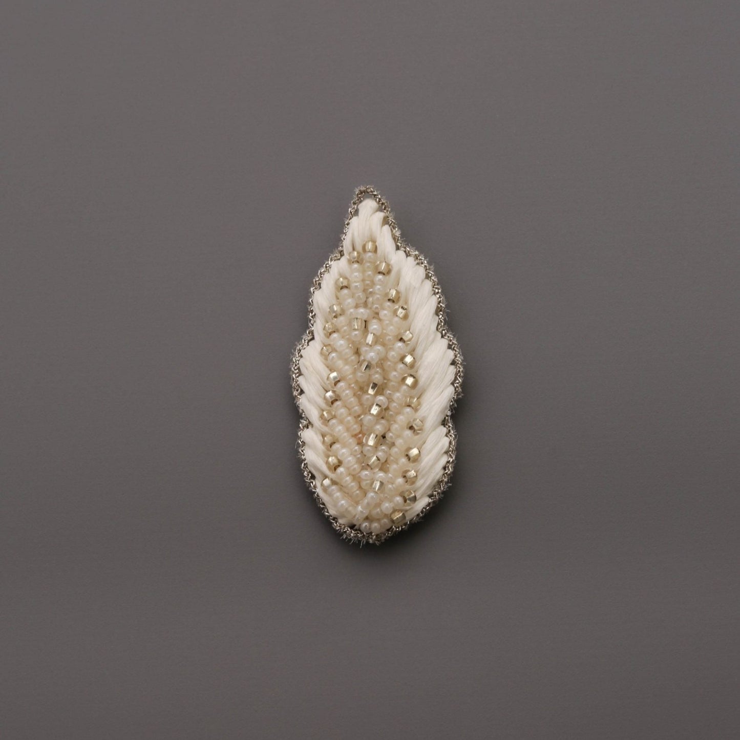 Ivory Beaded Leaf Motif (2pcs)